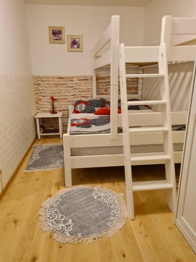 Wohnung Am Gruenen, Naehe Stadtzentrum Und Hauptbahnhof, Wlan Inklusive Фюрт Экстерьер фото